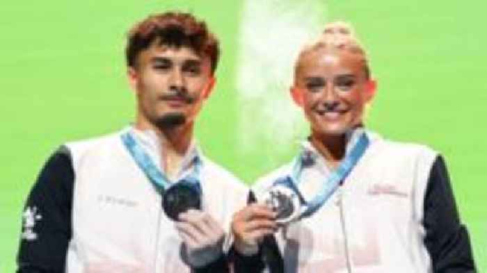GB's Jarman & Evans win silver in mixed team event