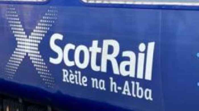 Rail line between Aberdeen and Dundee closed