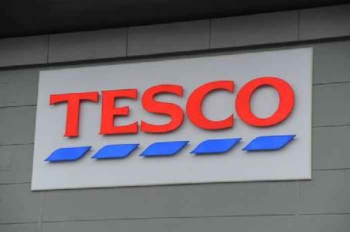 Man arrested after entering Tesco Express with shovel and duvet cover