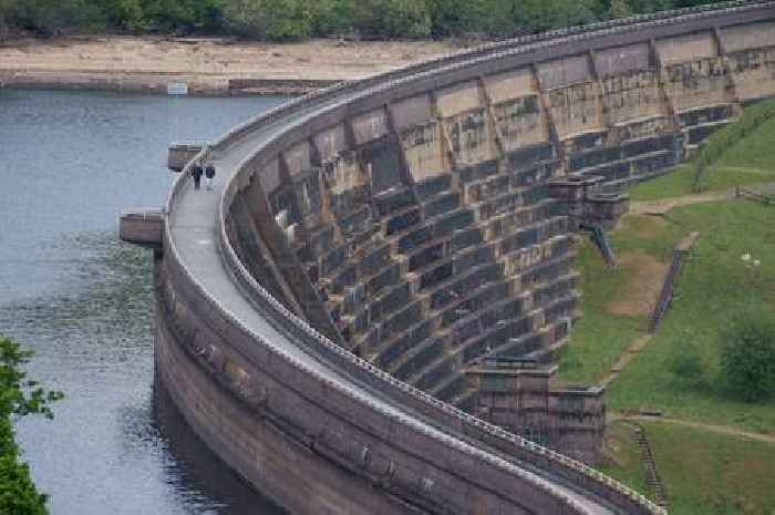 Frantic search underwater ongoing at reservoir for teenage girl