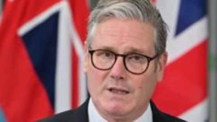 Starmer to liken Farage to Truss in policy attack