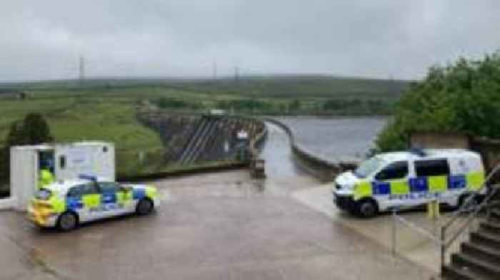 Search resumes after girl's fall into reservoir