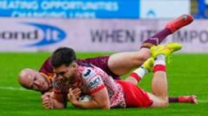 Leigh hold off Giants to go third in Super League