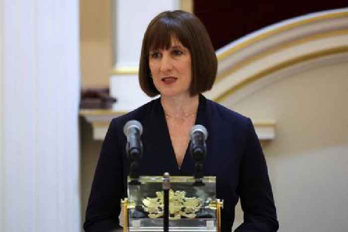 Rachel Reeves to set ‘binding’ pensions allocations in megafunds launch
