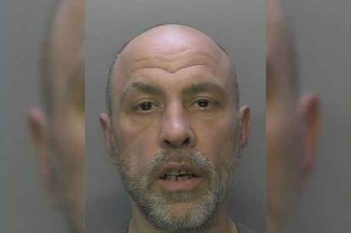 People warned 'do not approach' wanted man