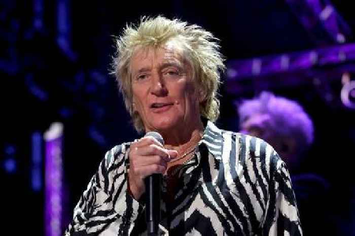 Rod Stewart announces he will be joined by huge rock icon on stage at Glastonbury