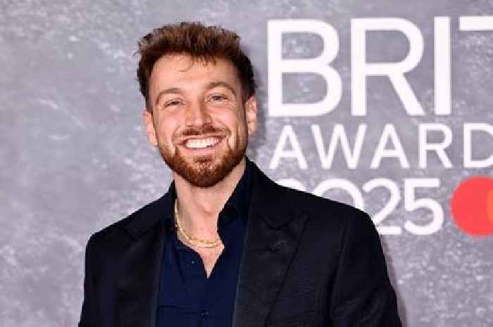 Sam Thompson 'splits from Love Island bombshell' after whirlwind romance
