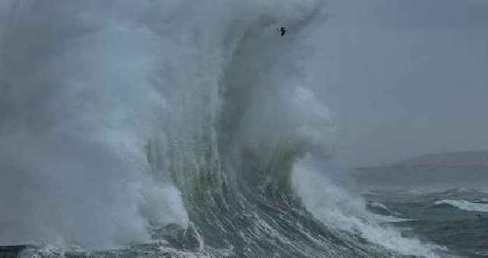 News24 | Friday’s weather: Damaging waves, strong coastal winds, and scattered showers across SA