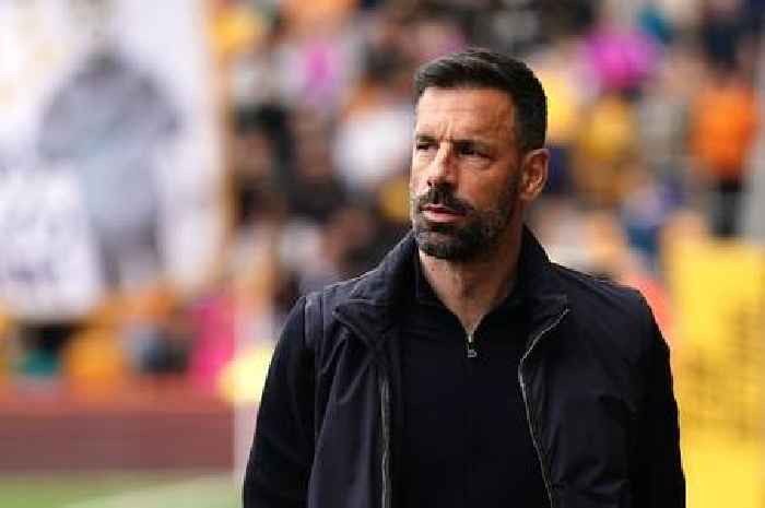 New Ruud van Nistelrooy talks claim as Leicester City bosses appear set for manager U-turn
