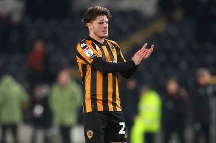 Stoke City old boy gives Mark Robins transfer advice on Championship midfielder