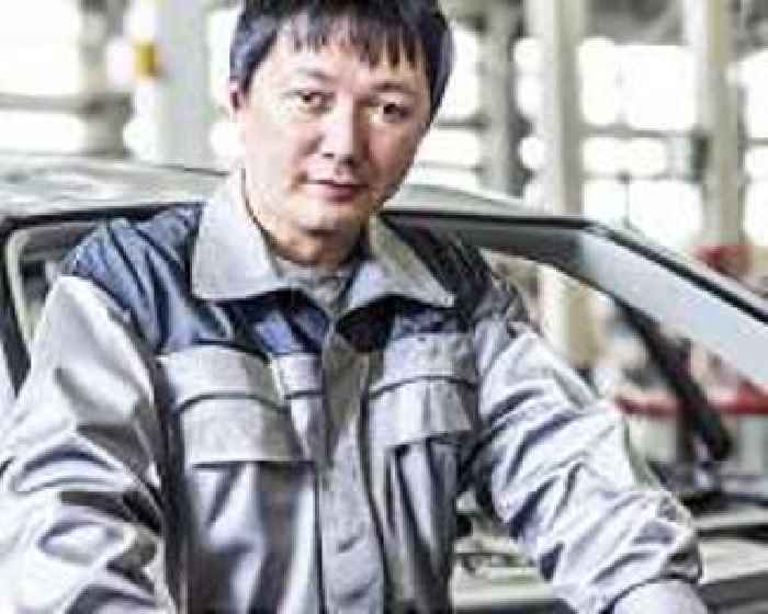 China manufacturing shrinks in May despite trade war truce