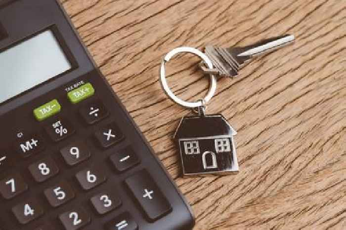 Mortgage lending plummets in April as estate agents cross fingers for rate cut
