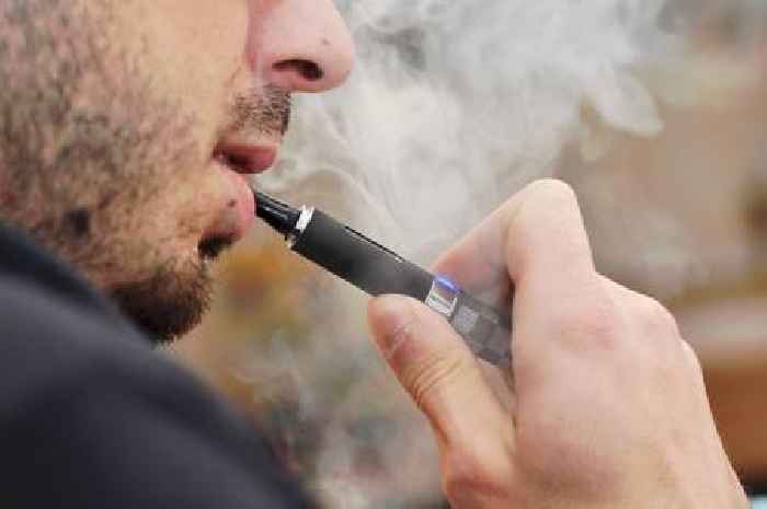 NHS issues withdrawal warning to anyone who vapes as ban comes into force