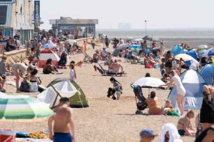 37 counties in England set to sizzle in mini heatwave as temperatures reach 31C