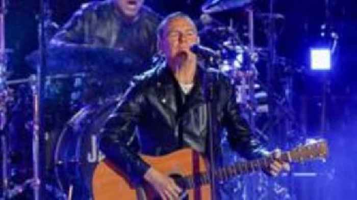 Bryan Adams to headline Radio 2 in the Park
