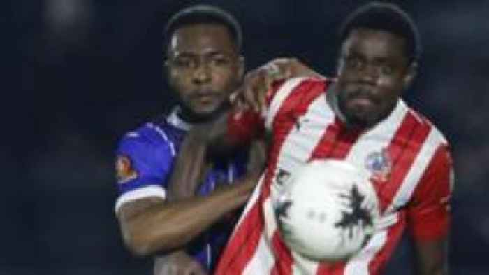 Grimsby Town sign forward Amaluzor