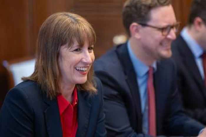 Spending review: Rachel Reeves pledges £15.6bn for regional transport