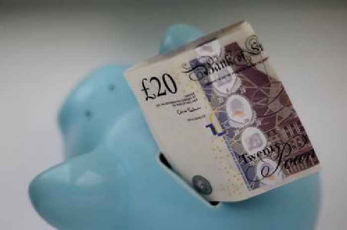 Millions of Universal Credit claimants due a pay rise this month - how much you'll get