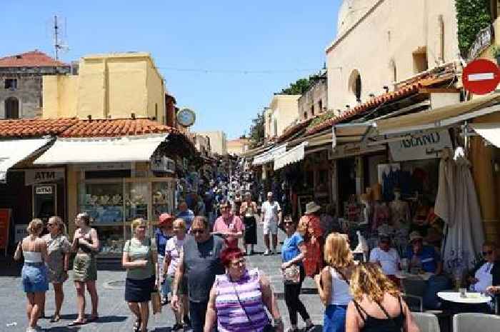 Huge Greece earthquake shakes holiday island as TUI updates tourists