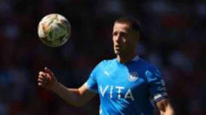 Blackpool sign defender Horsfall on four-year deal