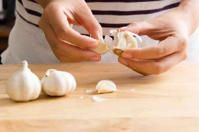 Kardashian chef's hack to peel garlic in seconds without mess or fuss