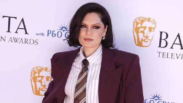Jessie J diagnosed with early breast cancer