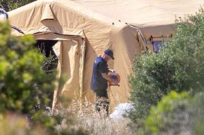 Major update in Madeleine McCann search as police seen 'applauding each other'