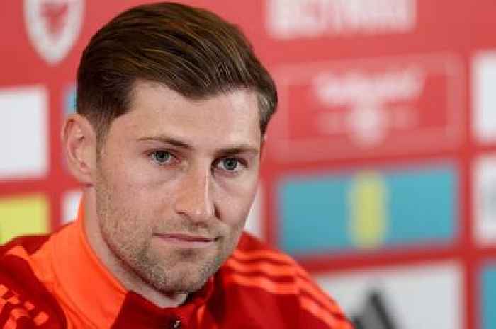 Tottenham star Ben Davies quizzed on future amid Wrexham links