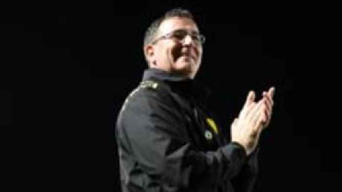 Burton boss Bowyer signs new two-year contract