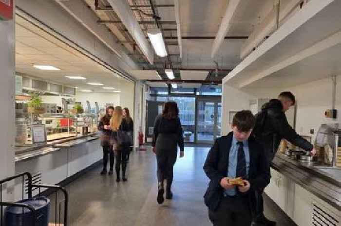 Free school meals offer in Wales under review