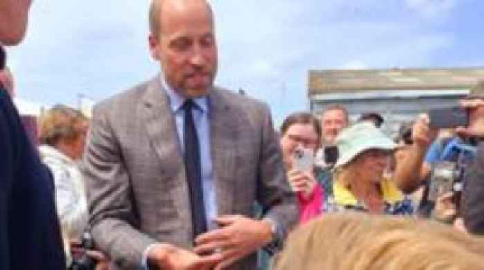 Willow, 3, shares crisps with Prince William