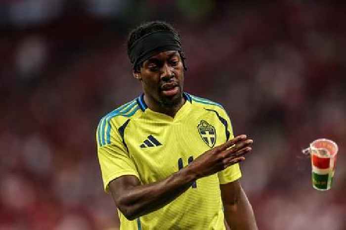 Newcastle transfer talk prompts Anthony Elanga to make Alexander Isak joke