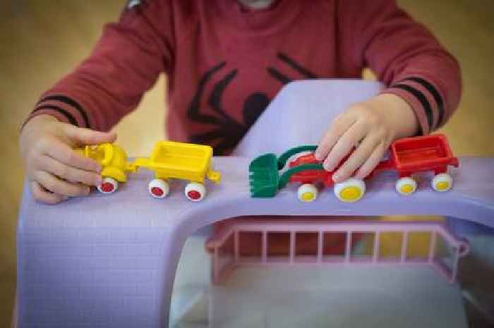 NSPCC issues guidance on legal age for children to stay home alone