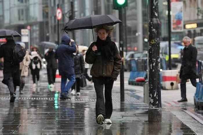 Surrey weather and when it is expected to rain today with thunderstorm warning across county