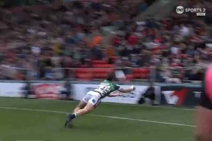 Rugby commentators in awe as English wing somehow scores 'sensational' try