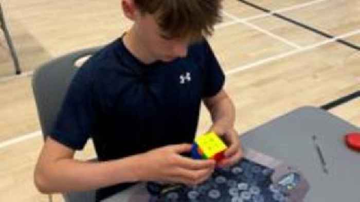 Three Rubik's cube tips from a 13-year-old record holder