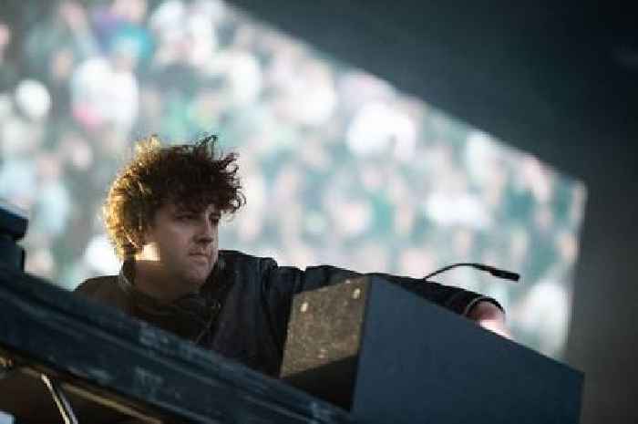 Jamie xx reunites with bandmates at LIDO festival