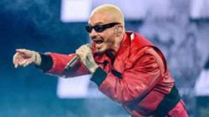 Club World Cup books stars for Super Bowl-style half-time show