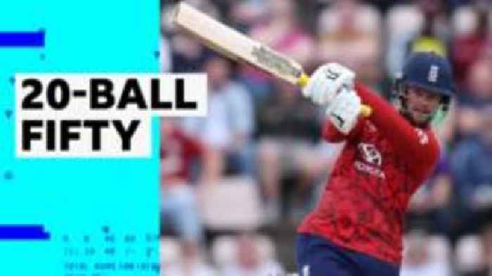 Duckett hits rapid half-century as England get off to flying start