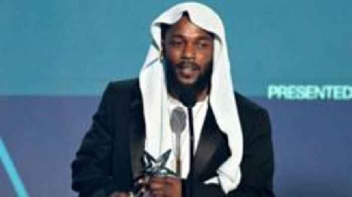 Kendrick Lamar dominates BET Awards with top prizes