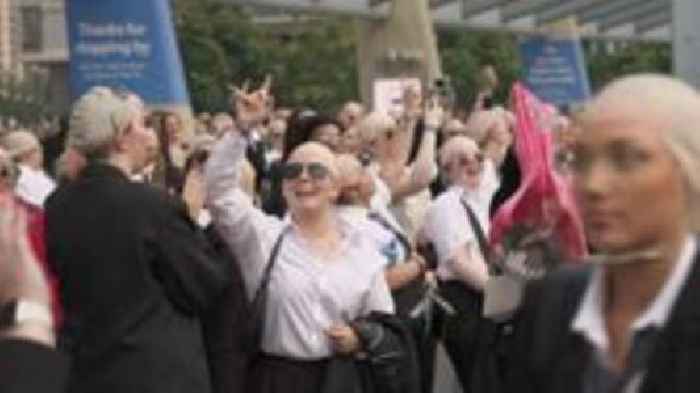 Pitbull: Seeing fans dressed as me is priceless