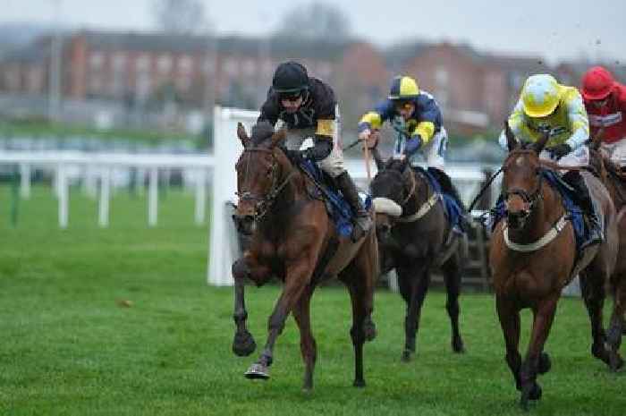 Nicky Henderson's in-form chaser can star at Worcester - Thursday's top racing tips