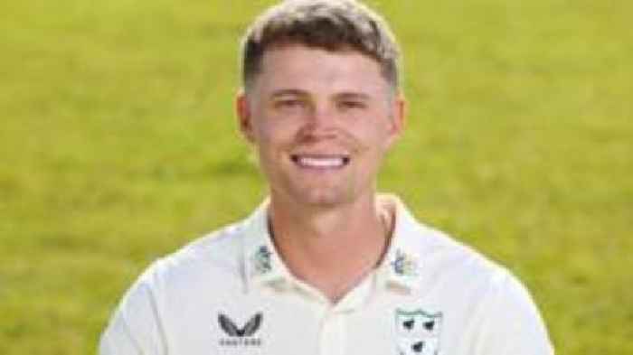 Pears all-rounder Brookes signs new three-year deal