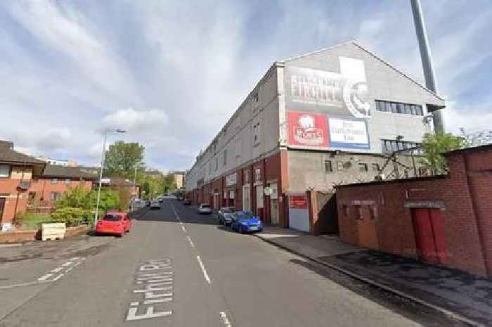 Schoolgirl rushed to hospital after being hit by car on busy Glasgow road