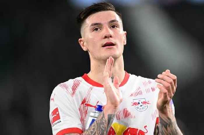 Slovenia boss sends Benjamin Sesko transfer message amid Arsenal chase - 'Never go there!'