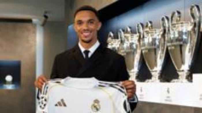 Alexander-Arnold speaks Spanish at Real unveiling
