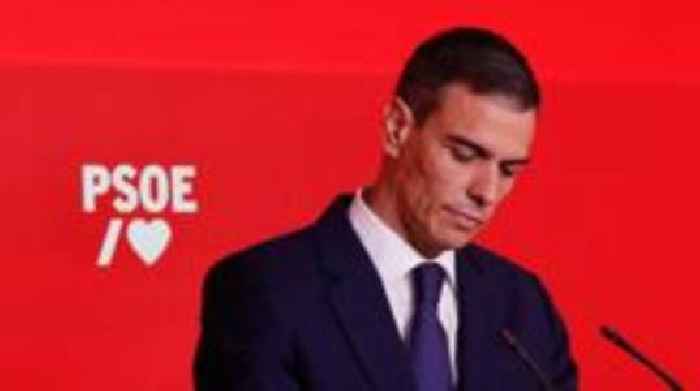 Spanish PM sorry after top official resigns in corruption scandal
