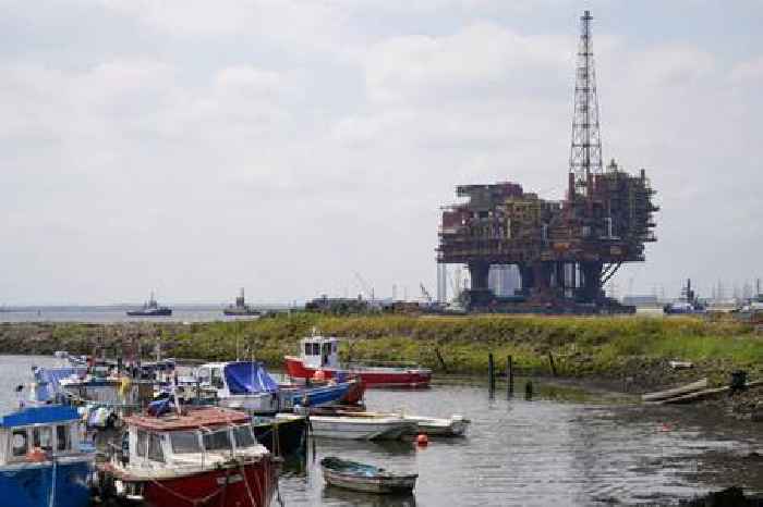 Conservatives vow to end oil and gas windfall tax 