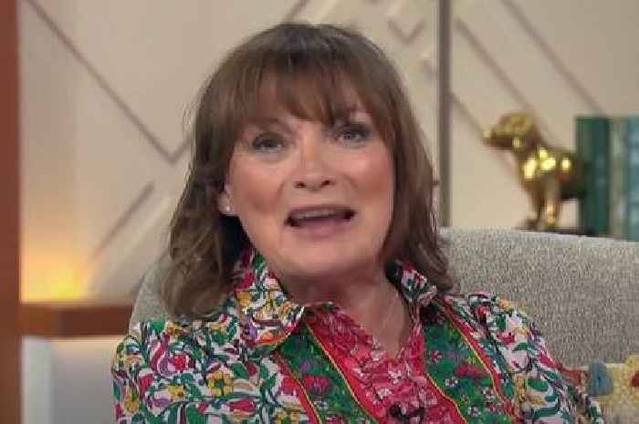 Lorraine Kelly slams celebrity filters as she embraces 'belly' in rare bikini snap