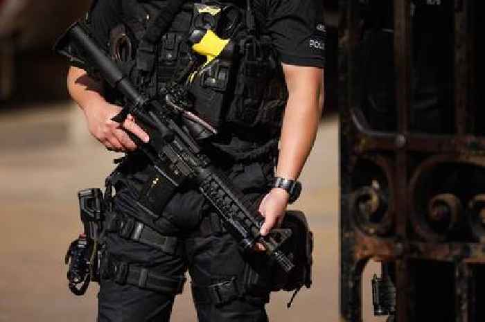 Armed police on Stoke-on-Trent street in hunt for 'gunman'